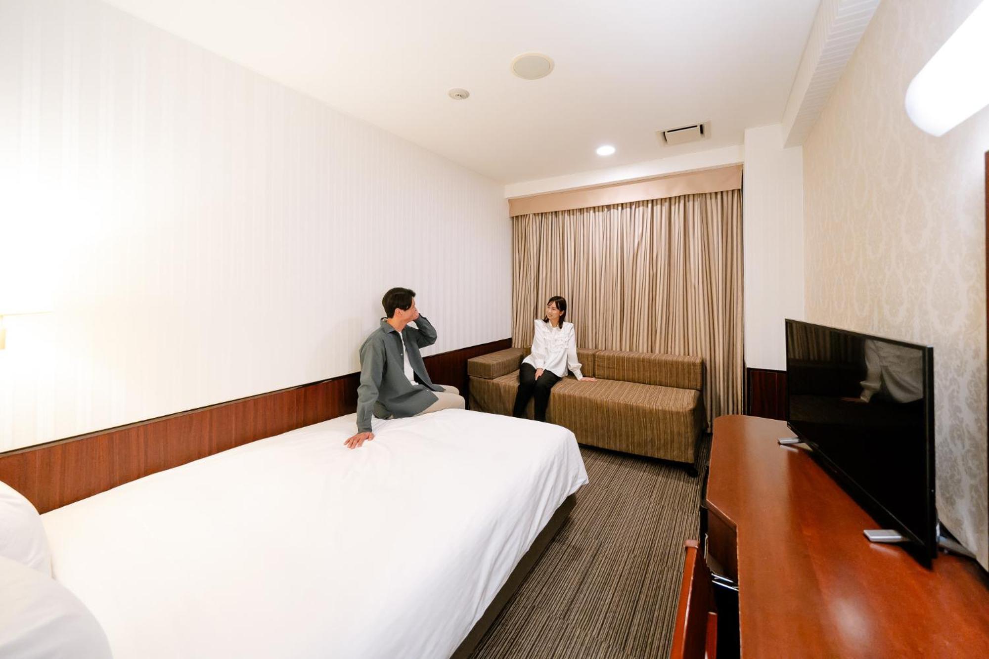 Hotel Hillarys Осака Екстер'єр фото